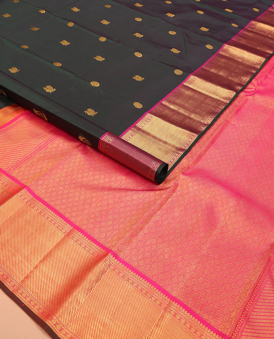 Black chakram buttas Kanchipuram silk saree, contrast border of thilakam mokku, banaras, muthu, poun, and zari stripes, and jaal pallu - Image 2