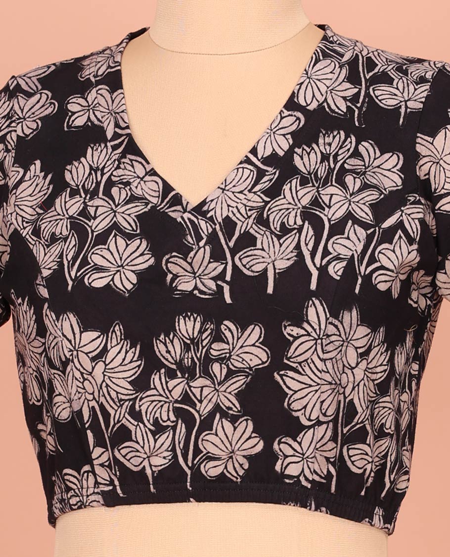 Black Cotton Readymade Blouse Subtly Sparked with All-Over Floral Print, Featuring a Front Leaf-Neck, a Closed Back Neck, and Elbow Sleeves - Image 3