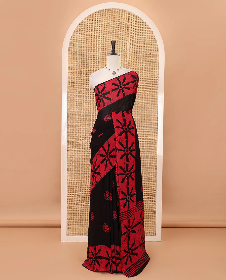 Black handblock wax batik printed georgette saree, star-like motifs handblock wax batik printed border & pallu & matching printed blouse - Image 2