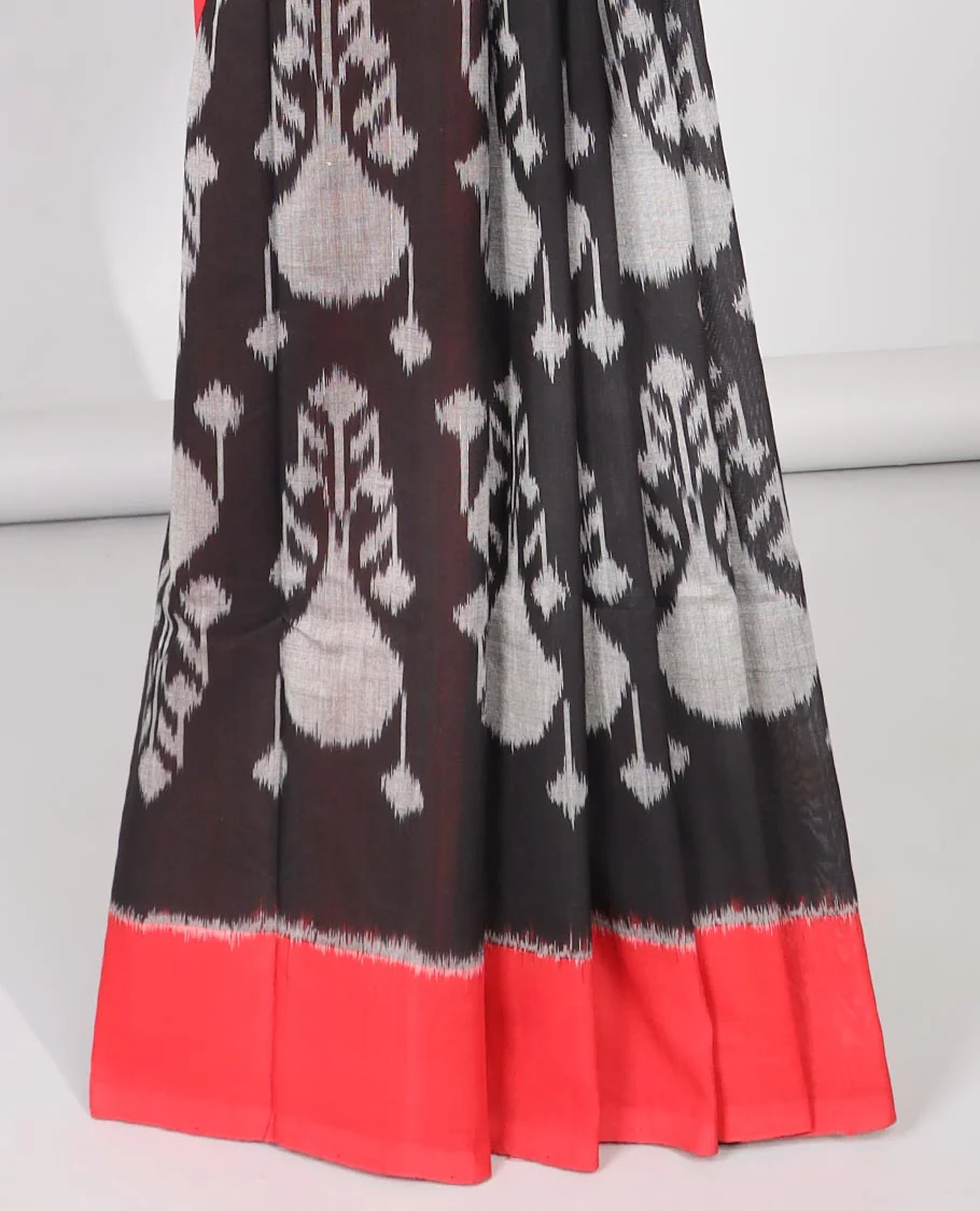 Black ikkat cotton design with intricate design, contrast plain border & gemonetric design pallu - Image 4