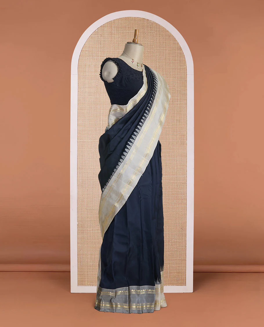 Black plain design gadwal silk saree, contrast rettai pettu temple traditional zari design border & gleaming gold zari pallu