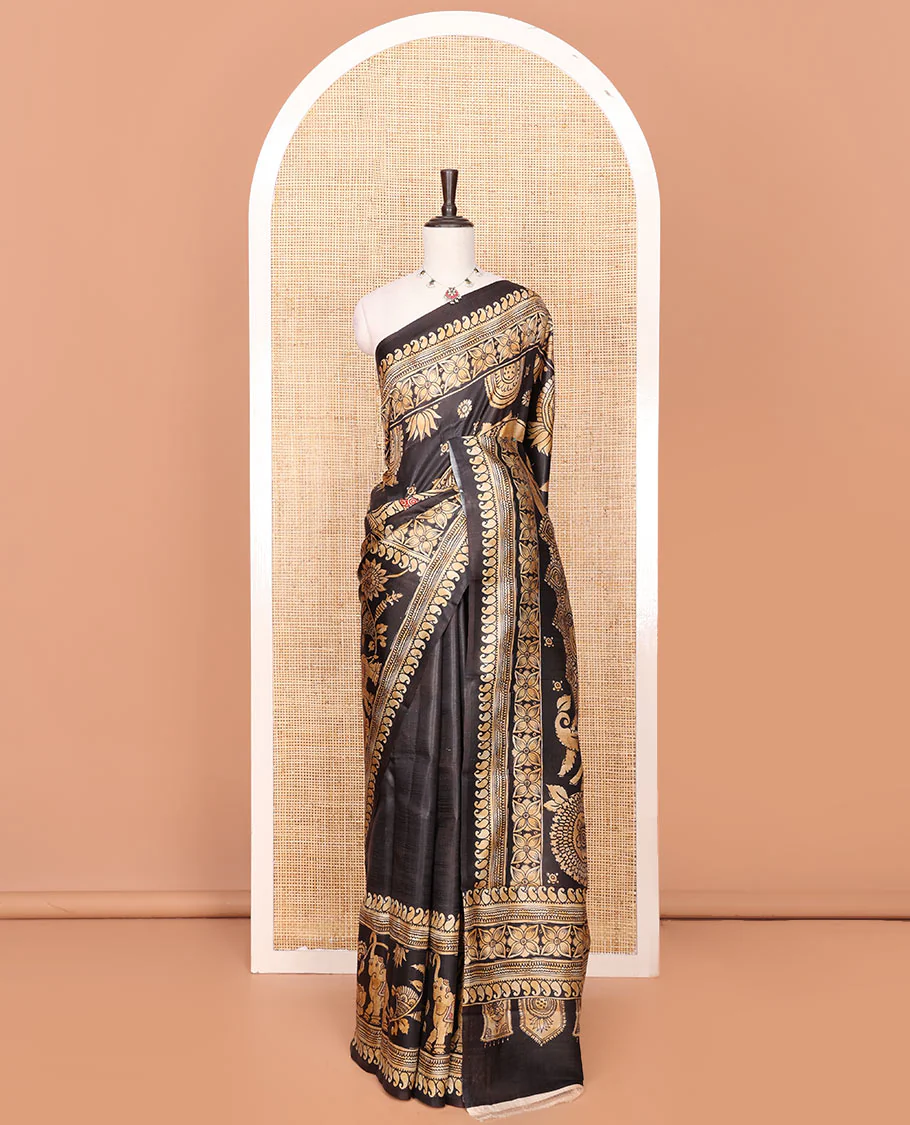 Black Printed Silk Saree Featuring Temple Interior Architecture-Inspired Motifs Print, Enhanced by an Intricately Detailed Border, a Grandly Printed Pallu, and Paired with a Matching Blouse Steeped in Elegant Paisley Motifs - Image 3