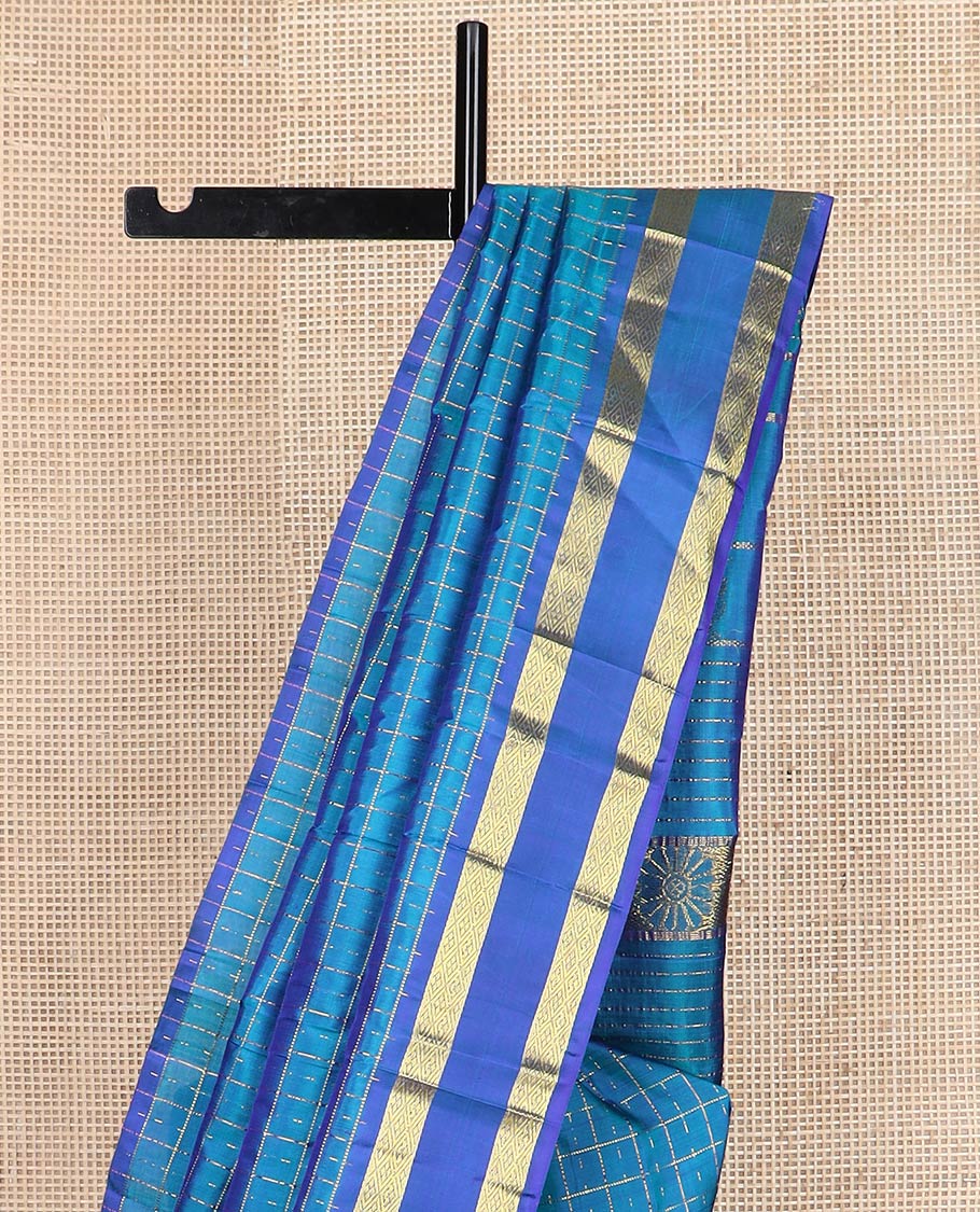 Blue butta enclosed muthu checked kanchipuram silk saree, contrast rettai pettu zari one-sided border & zari design pallu - Image 4
