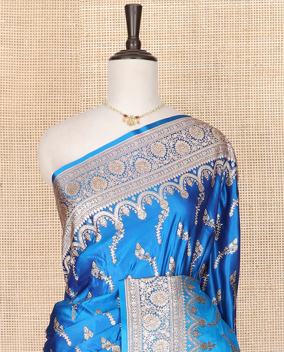 Blue floral buttas banarasi silk saree, traditional zari border of floral creeper designs, and pallu of intricate designs - Image 2