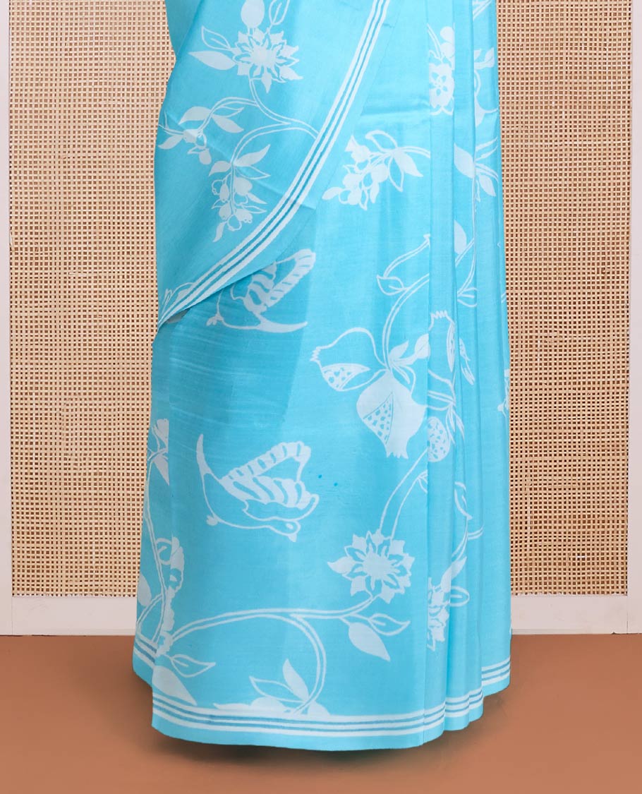 Blue floral vine design printed silk saree, self-border, and contrast pallu of unique print - Image 4
