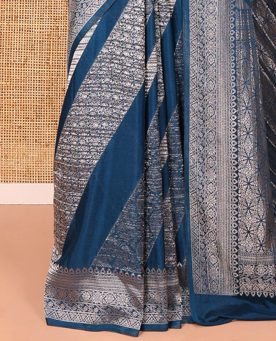 Blue geometric and intricate designs zari woven fancy crepe saree, traditional zari border, floral-star gridded pallu, and a matching blouse - Image 3