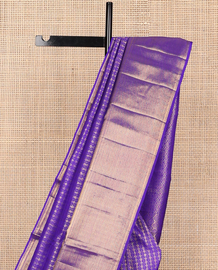 Blue jacquard Samudrika silk saree, zari border of rekku, muthu, banaras & mayil kann & zari-rich pallu of jaal design - Image 4