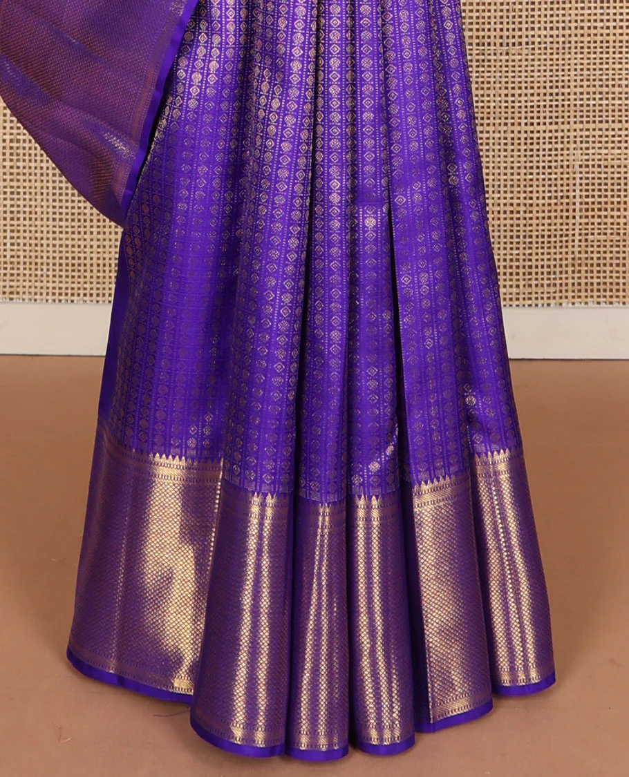Blue jacquard Samudrika silk saree, zari border of rekku, muthu, banaras & mayil kann & zari-rich pallu of jaal design - Image 5