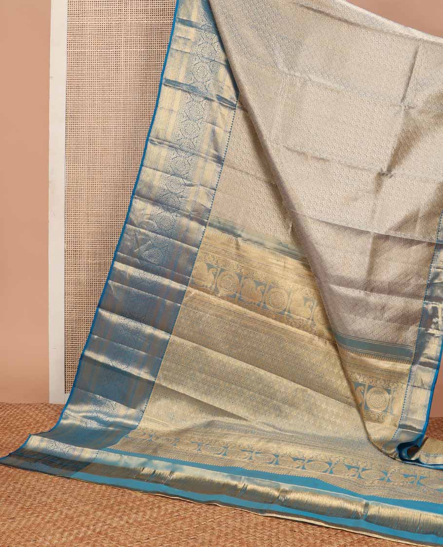 Blue jacquard tissue silk saree, self-pallu of jaal & mayil chakram & zari border of thilakam mokku, neli kathir, jaal & chakram designs - Image 3