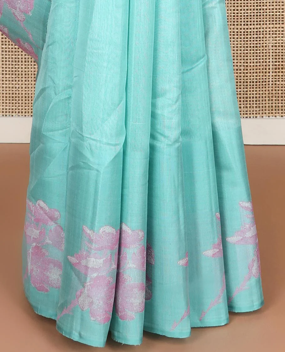 Blue kancheepuram silk saree with self floral design border & checked design pallu - Image 5