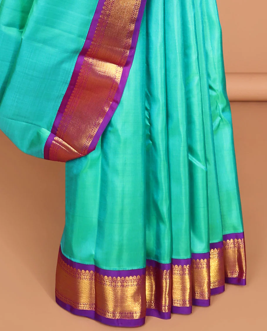 Blue kancheeuram silk saree with contrast korvai zari design border & striped pallu - Image 4