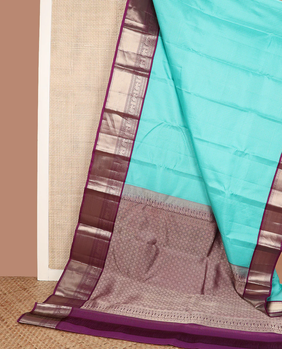 Blue micro-checked Vasundhara silk saree, contrast border of salngai, banaras, laddu kamalam, and annam motifs, and jaal design pallu - Image 3