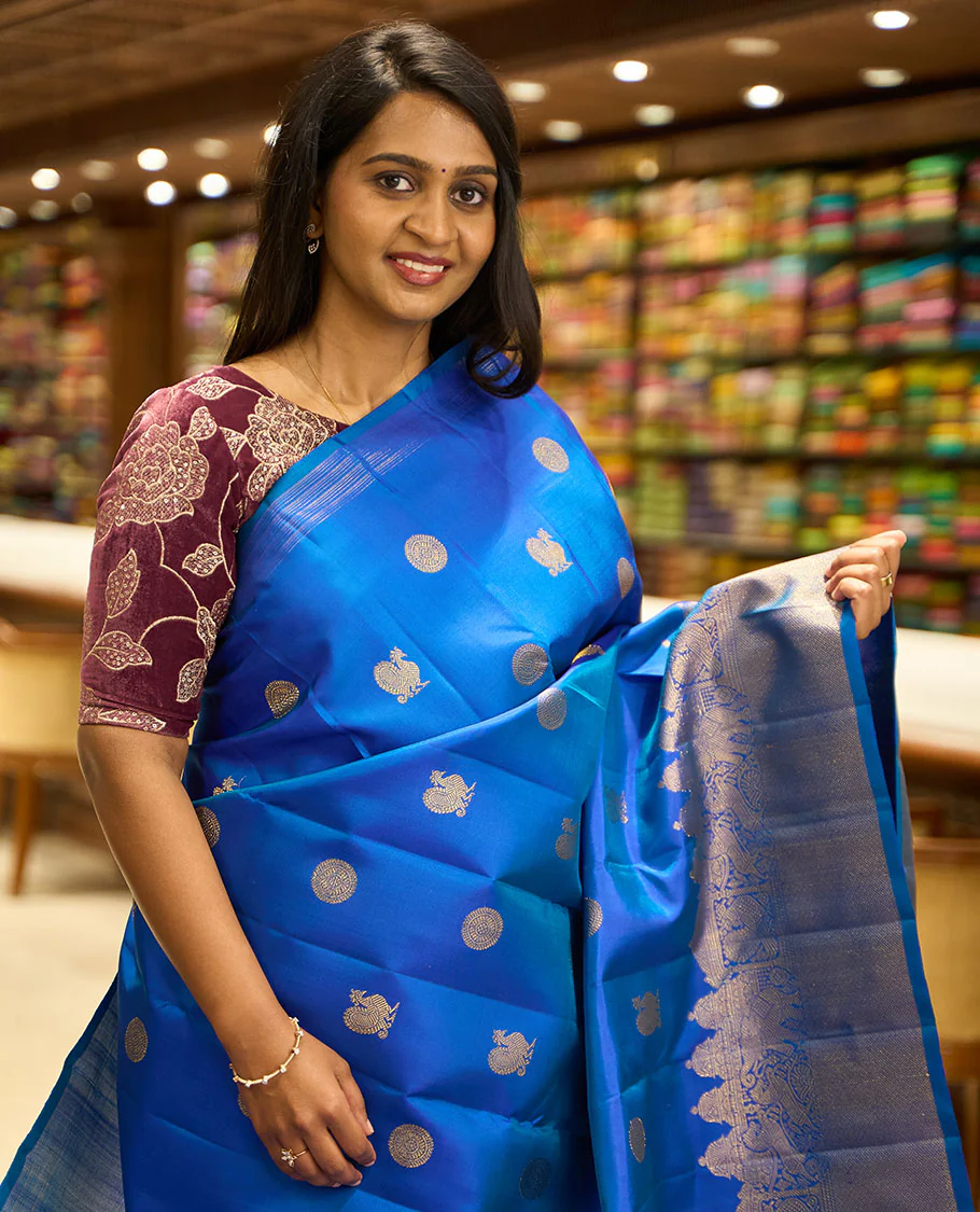 Blue motifs kancheepuran silk saree with self border of yanaai, mayil, Kuthirai, kuyil kann design & zari design pallu - Image 3