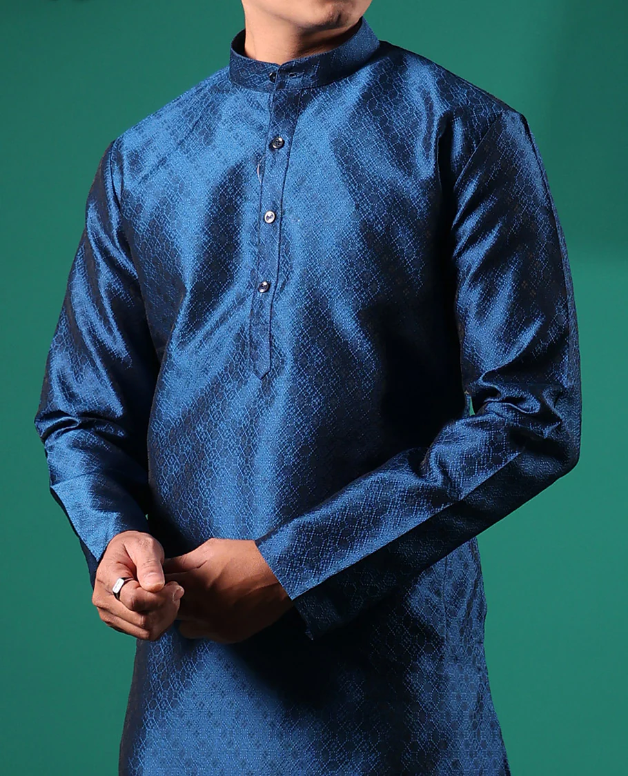 Blue ogee patterned embossed full-sleeved kurta - Image 4