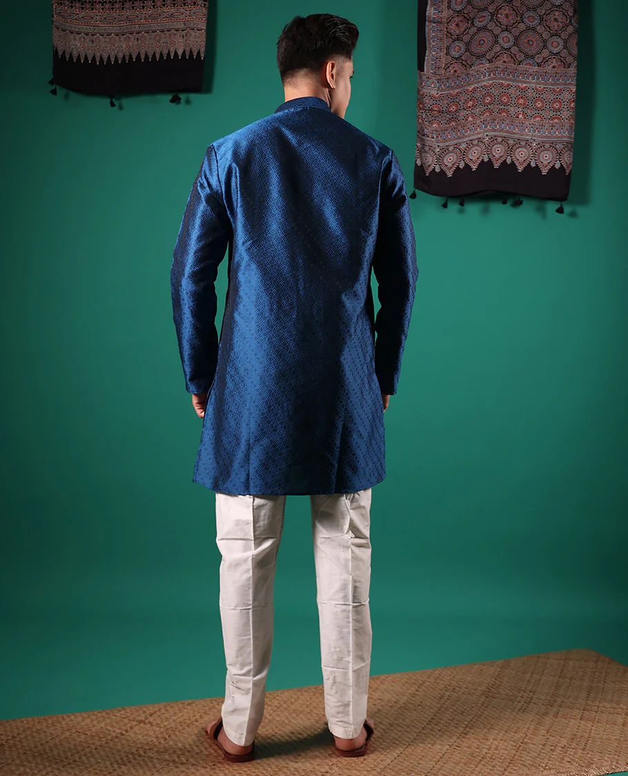 Blue ogee patterned embossed full-sleeved kurta - Image 5