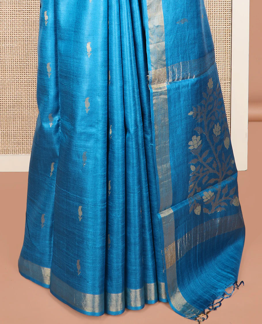 Blue paisley buttas tussar saree, zari border, and pallu of floral designs - Image 4