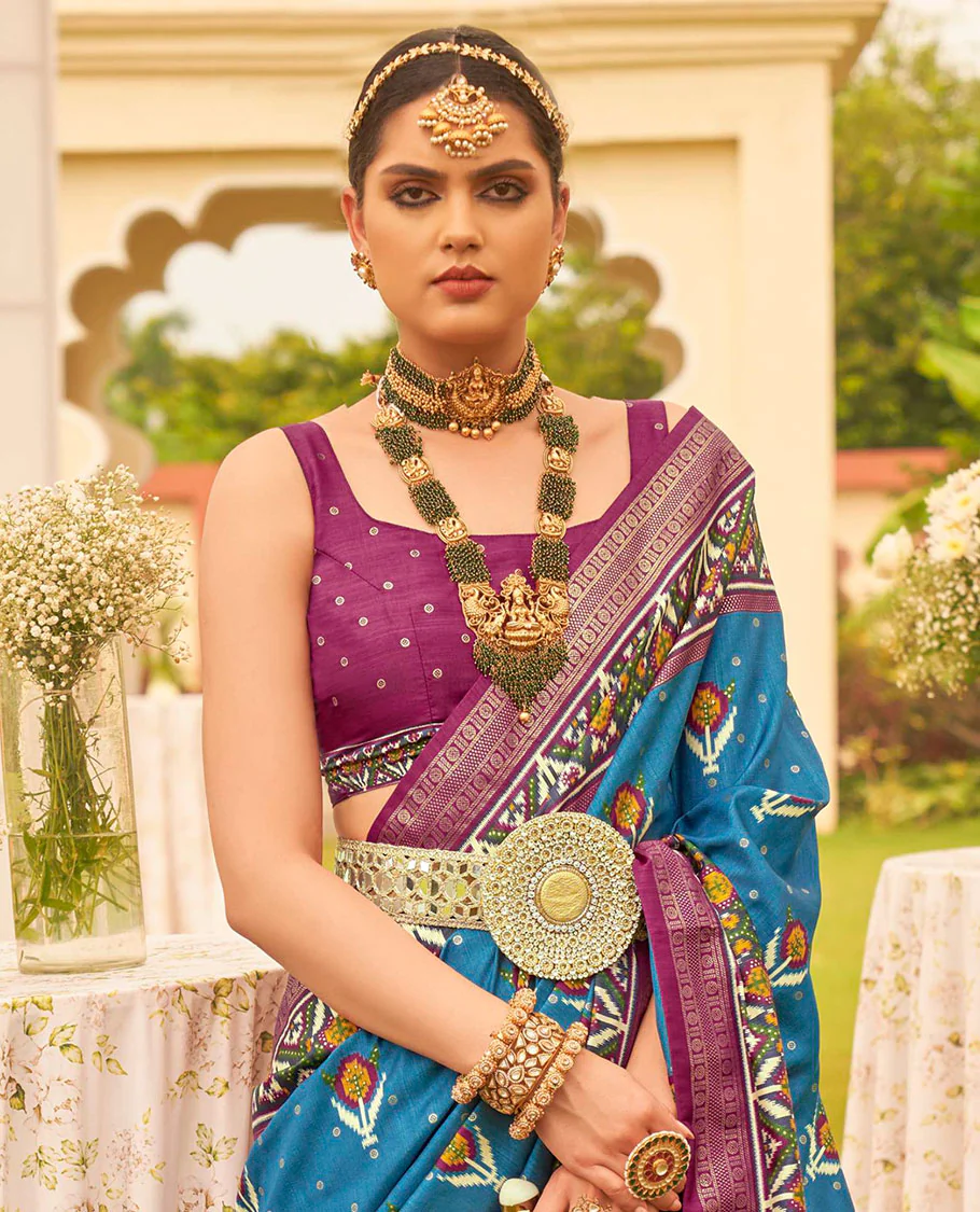 Blue patola floral motifs printed designer saree, contrast intricate patola border, and floral motifs patola printed pallu - Image 2