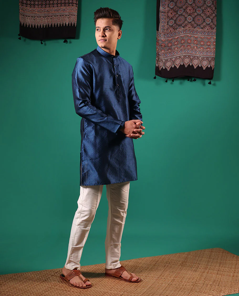 Blue peacock eye style diamond patterns embossed full-sleeved men's kurta - Image 3