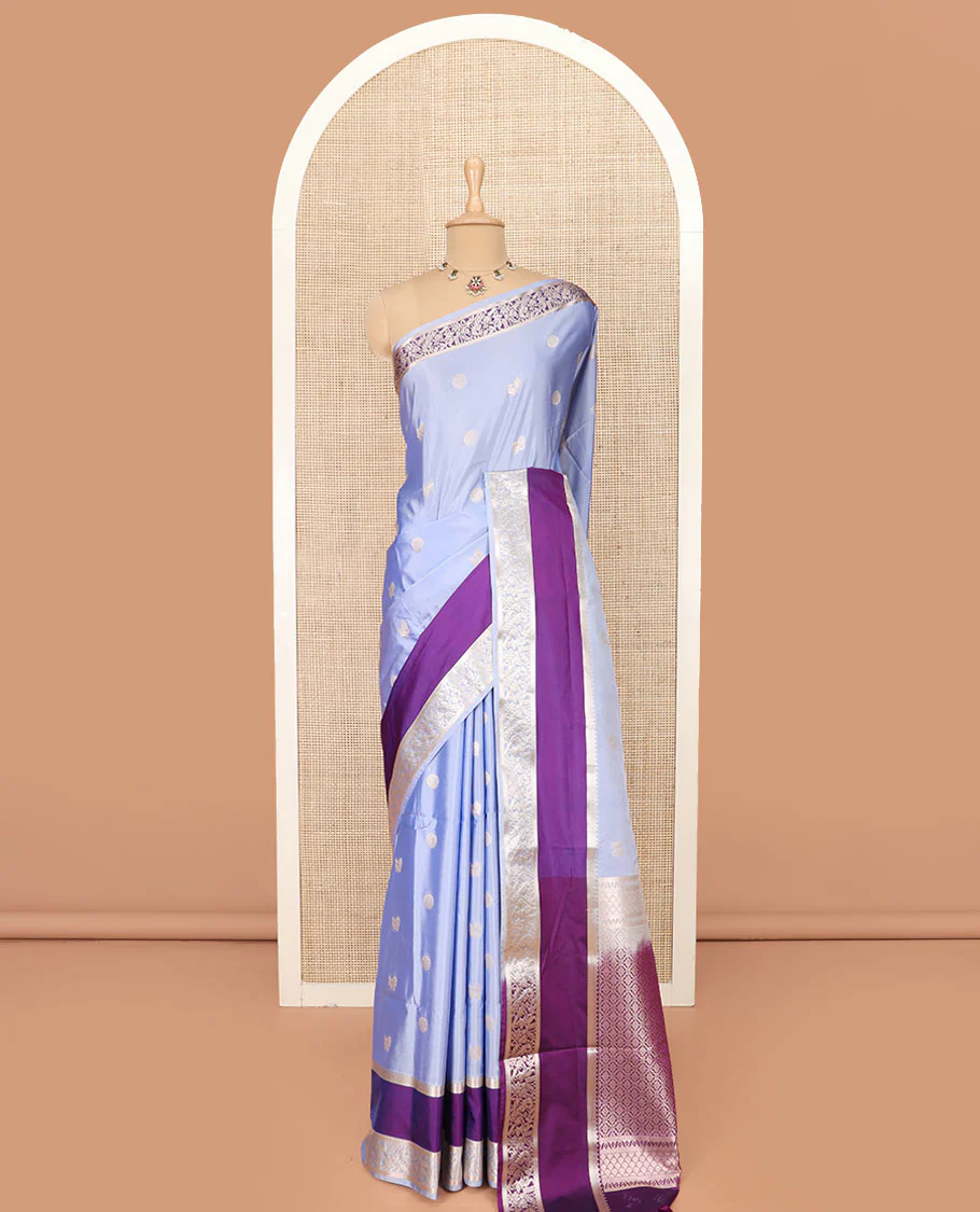 Blue Semi-Soft Silk Saree Featuring Peacock and Chakram Buttas, Complemented by a Contrast Rettai Pettu Traditional Zari Border of Peacocks, Grandly Woven Pallu of Jaal Designs, and Paired with a Contrast Blouse - Image 3