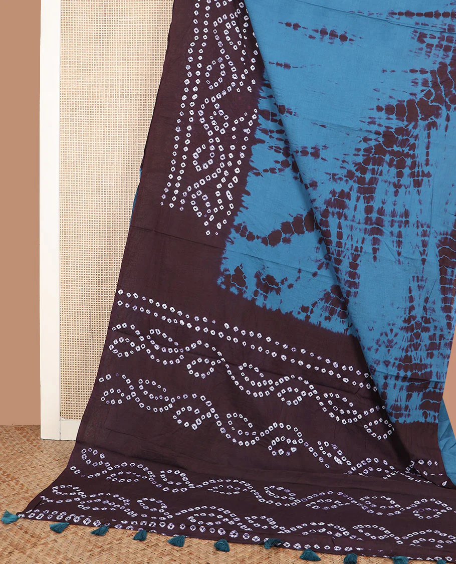 Blue shibori printed mixed cotton saree, contrast bandhani printed border, and pallu of bandhani print - Image 2