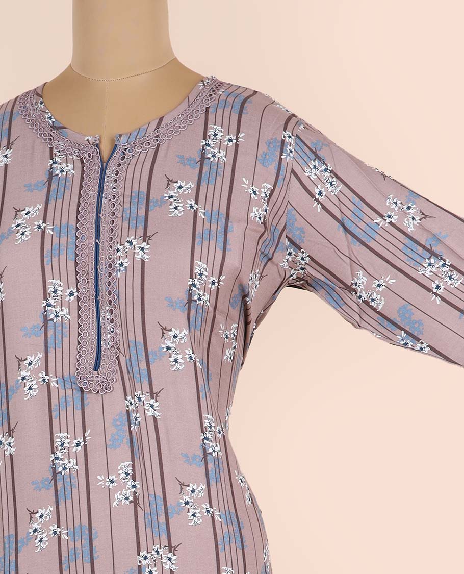 Blue stripes & floral motifs printed round-neck 3/4th-sleeve nighty - Image 6