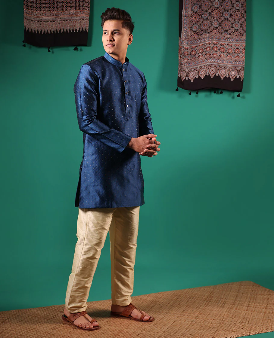 Blue unique patterns embossed with glitter dotted full-sleeved men's kurta - Image 3