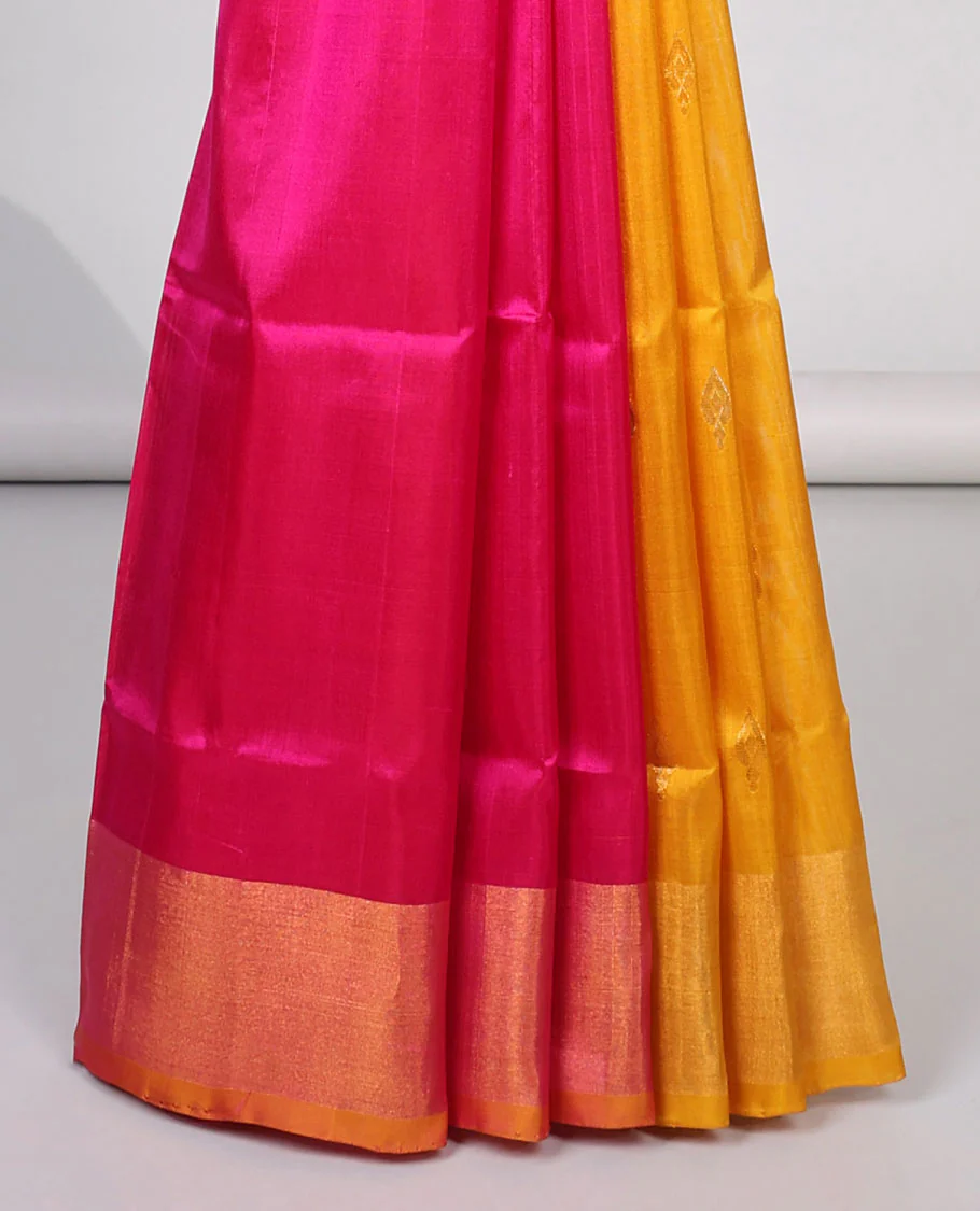 Pink uppada silk saree with contrast plain border & floral buttas pallu - Image 4