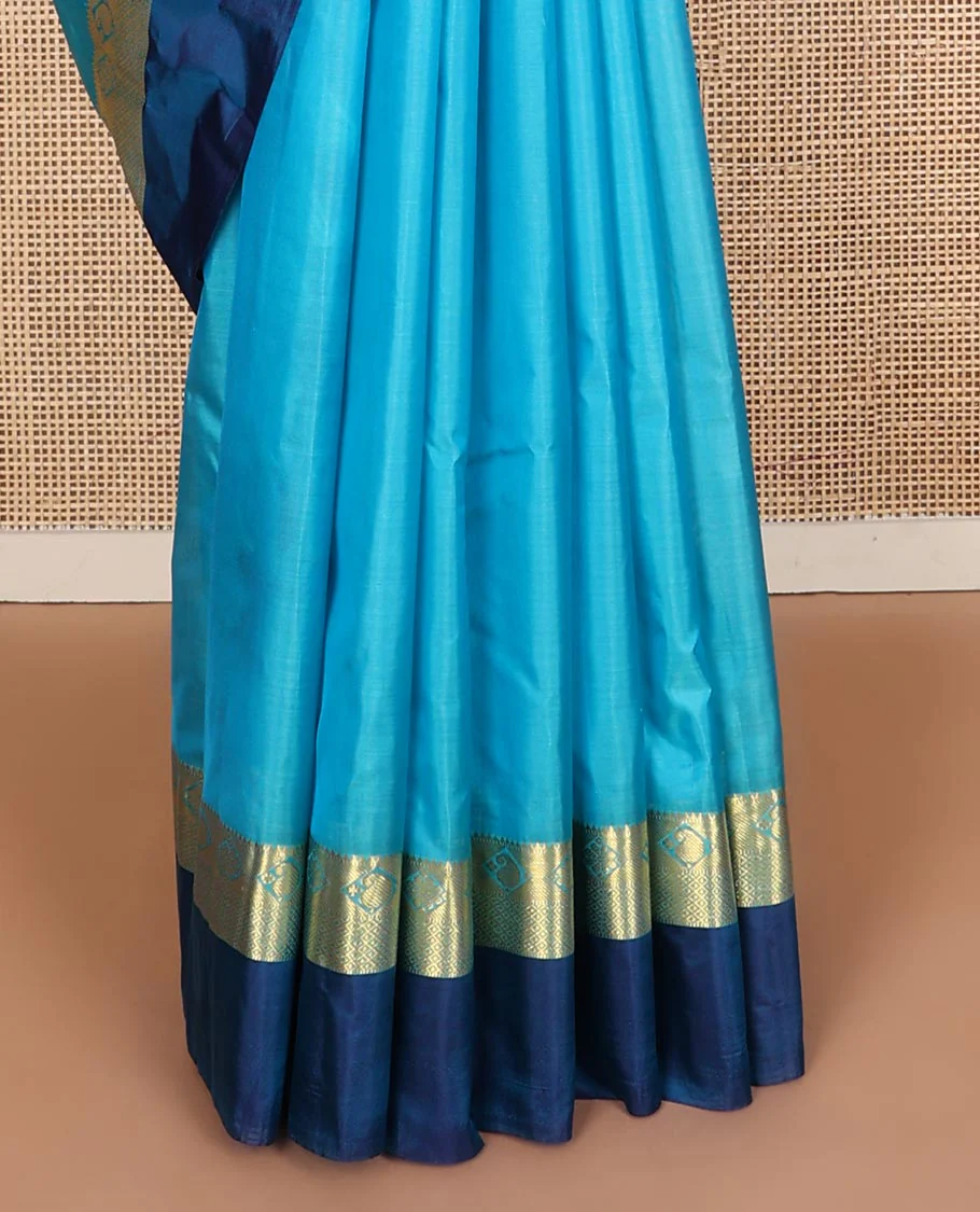 Blue zari buttas Kanchipuram silk saree, contrast border of thazampoo rekku,muthu,kamalam,manga, and kuyil kann, and zari design pallu - Image 5