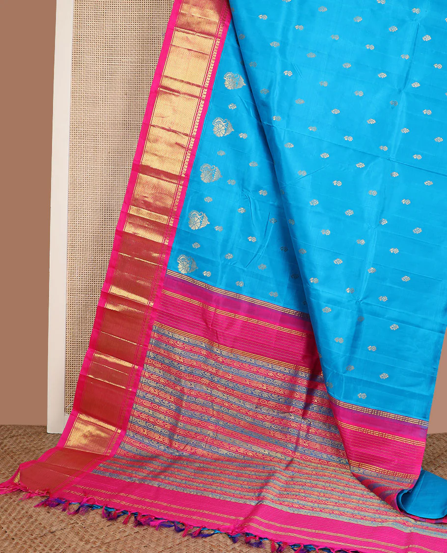 Blue zari buttas Kanchipuram silk saree, contrast korvai border of manga mokku & vanki design & kodi visiry pallu - Image 3