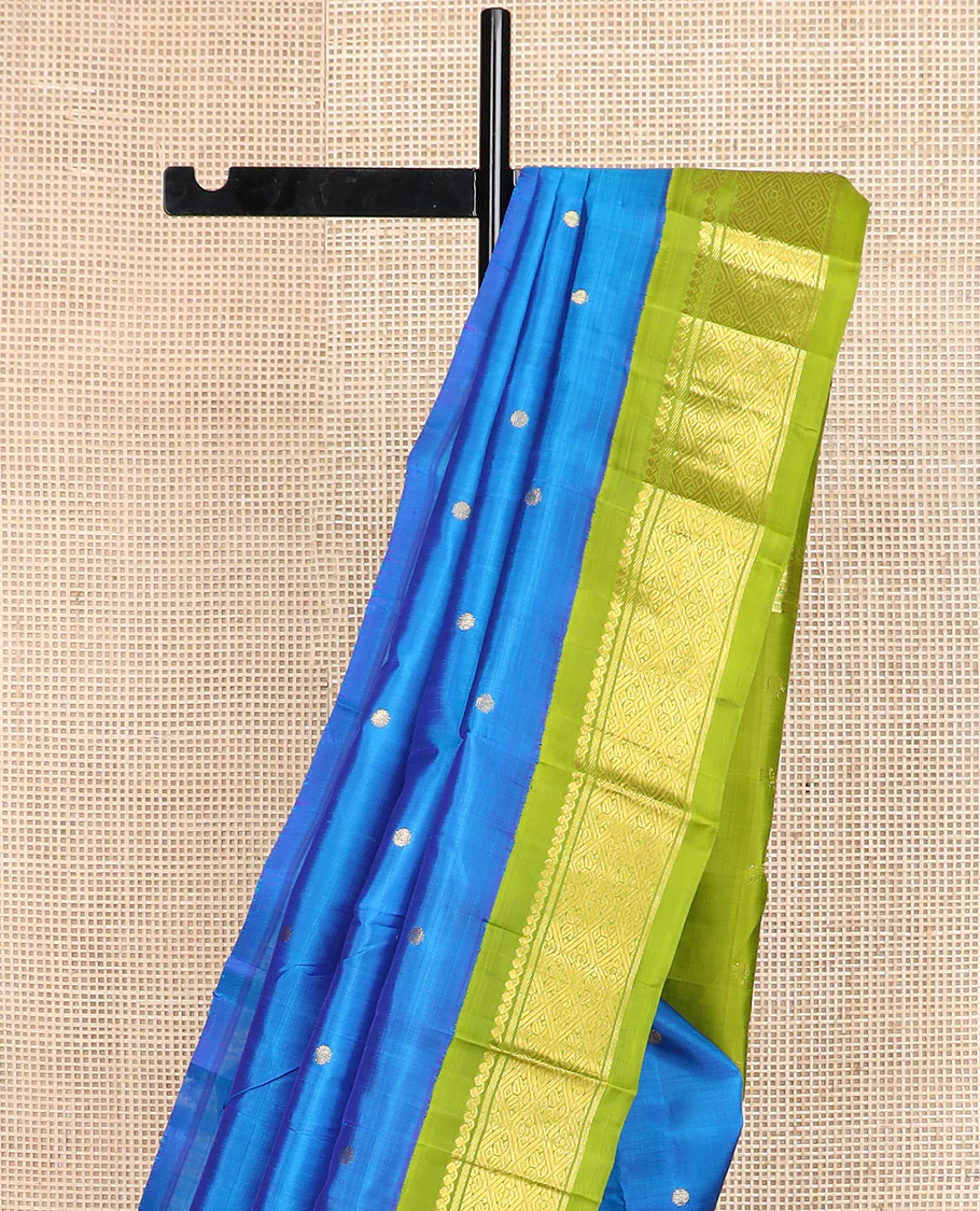 Blue zari buttas Kanchipuram silk saree, contrast one-sided korvai border of salngai, banaras and jaal design, and zari woven pallu - Image 4