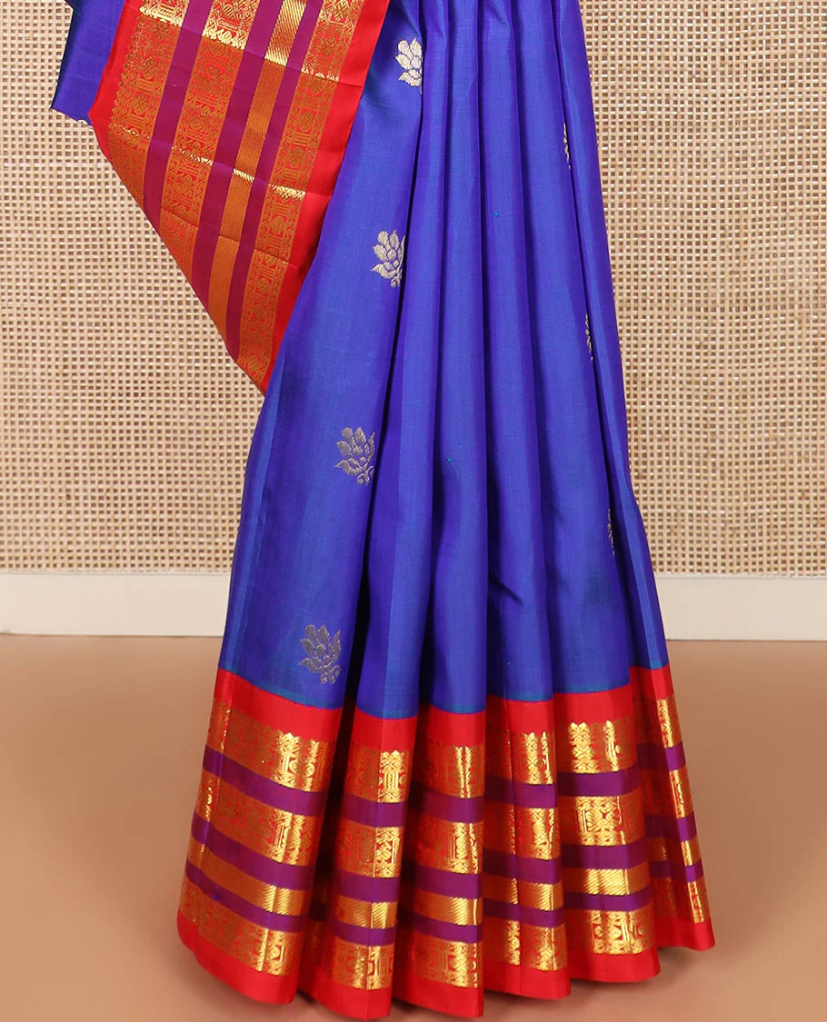 Blue zari buttas Kanchipuram silk saree, contrast one-sided varisai pettu border of thilakam mokku, rudraksham, and mayil designs, and floral jaal pallu - Image 4