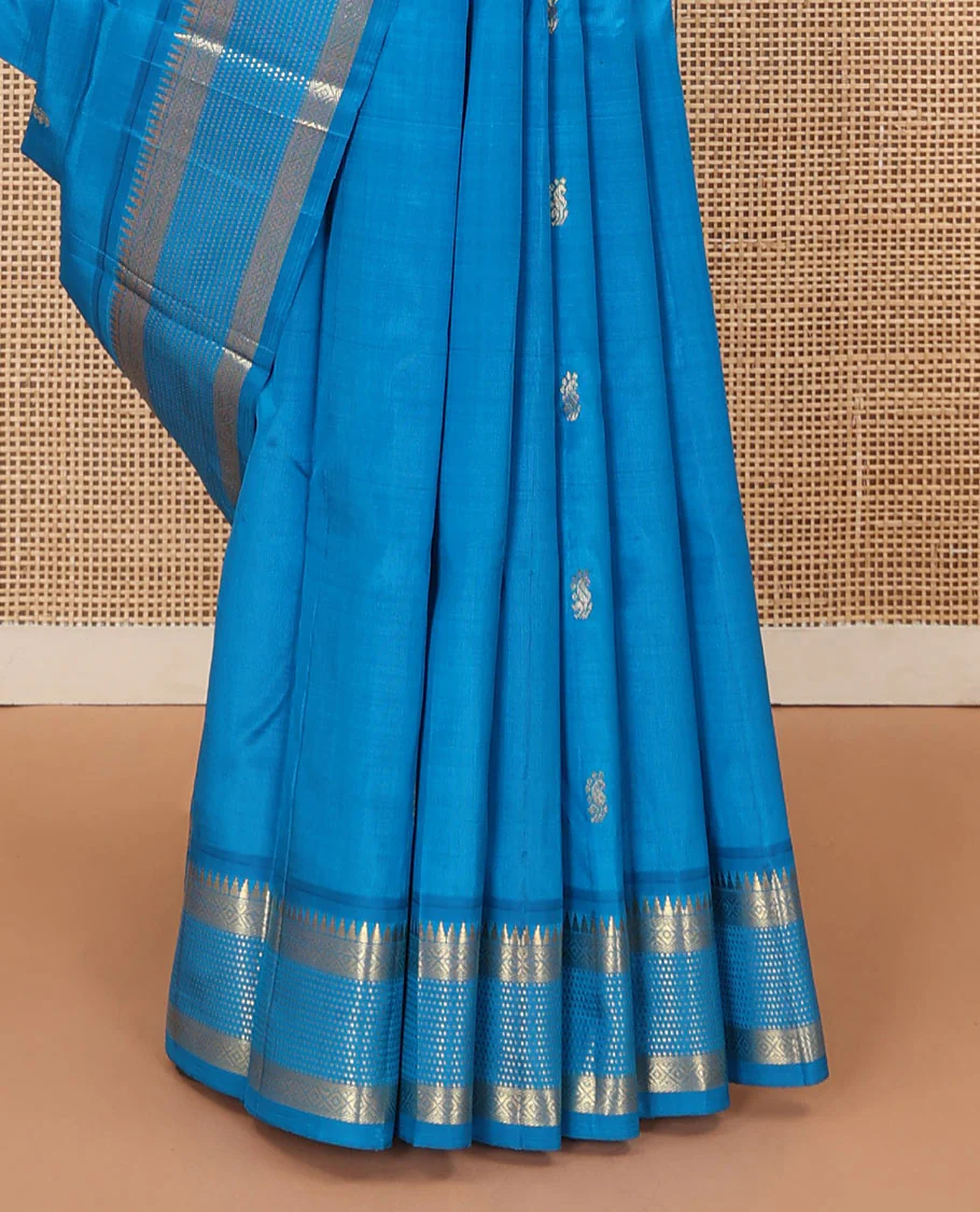 Blue zari buttas Kanchipuram silk saree, one-sided zari border of rekku, banaras, diamond, and muthu designs , and zari design pallu - Image 5