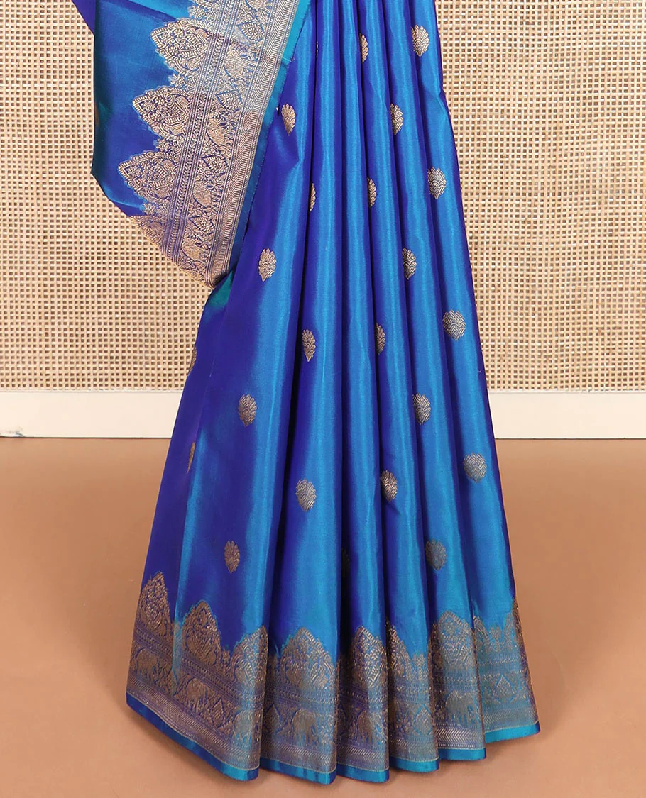 Blue zari buttas Kanchipuram silk saree, zari border of mayil, and yaanai designs, and jaal pallu - Image 4