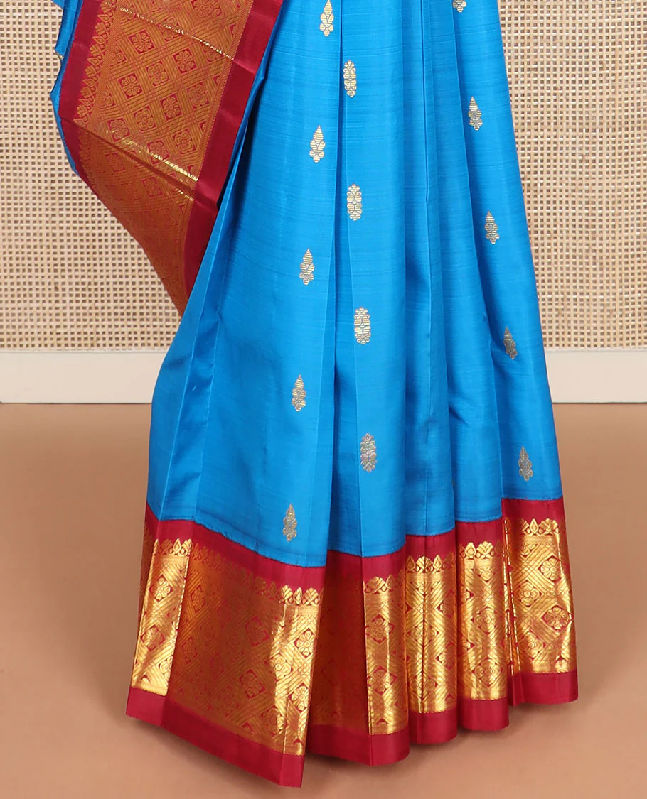 Blue zari buttas kanchipuram silksaree, contrast one-sided korvai jaal design border & floral design pallu - Image 5