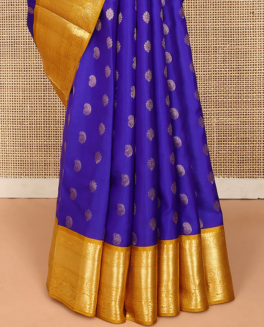 Blue zari buttas Vasundhara silk saree, contrast border of rekku, banaras, rudraksham, diamond, and kodi visiry designs, and jaal pallu - Image 4