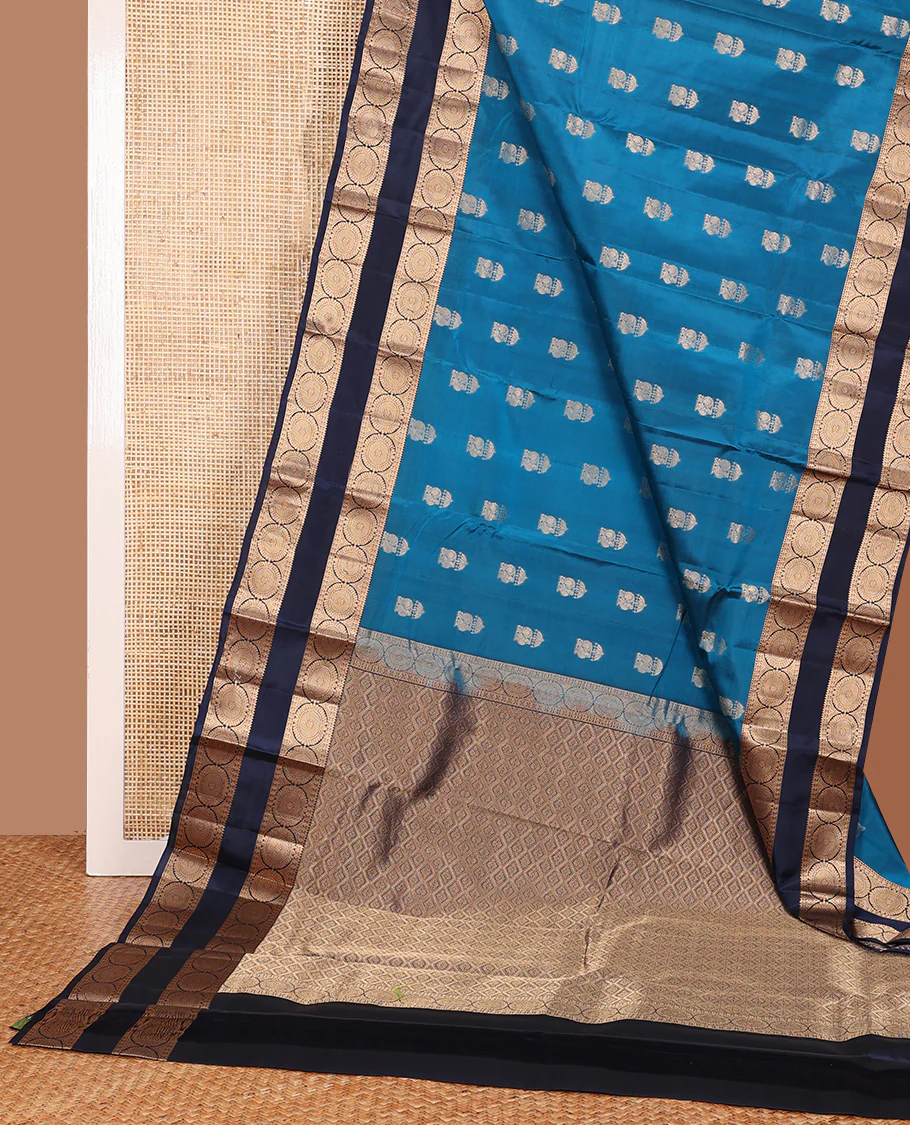 Blue zari buttas Vasundhara Lite Silk Mix Saree, contrast rettai pettu border of rekku, poun, and chakram motifs, and jaal pallu - Image 3