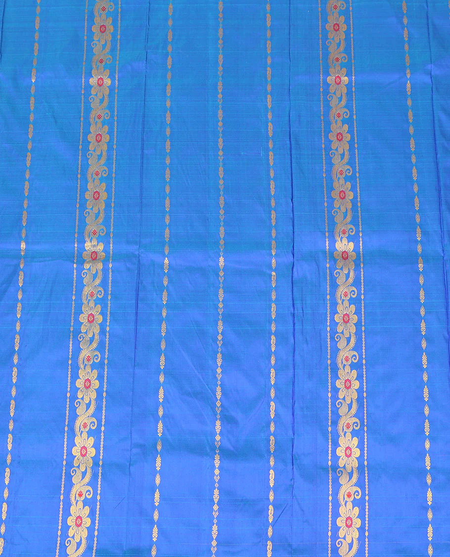 Blue zari design pure-silk half-saree with contrast border of floral-paisley zari designs, contrast zari bordered blouse, and a dhavani of jaal designs - Image 4