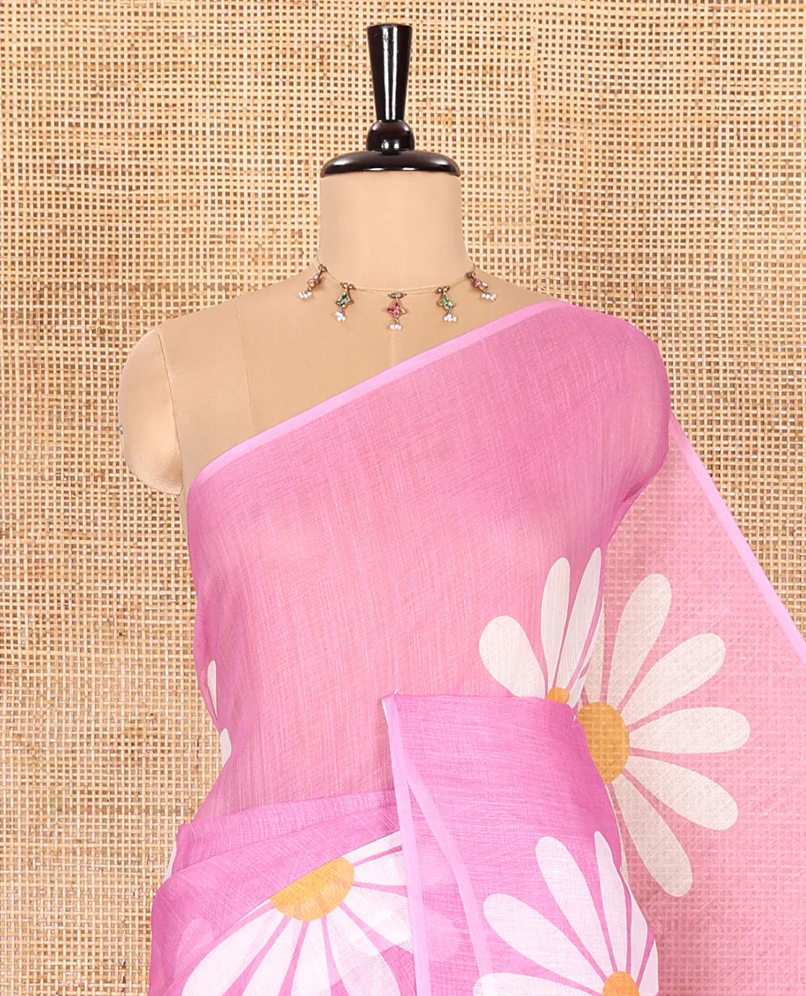 Borderless Baby Pink Linen Saree Beautified with Big Daisy Flower Motifs Printed All Over the Body and Pallu, Complemented by a Contrast Blouse Printed with Daisy Flower Motifs - Image 2
