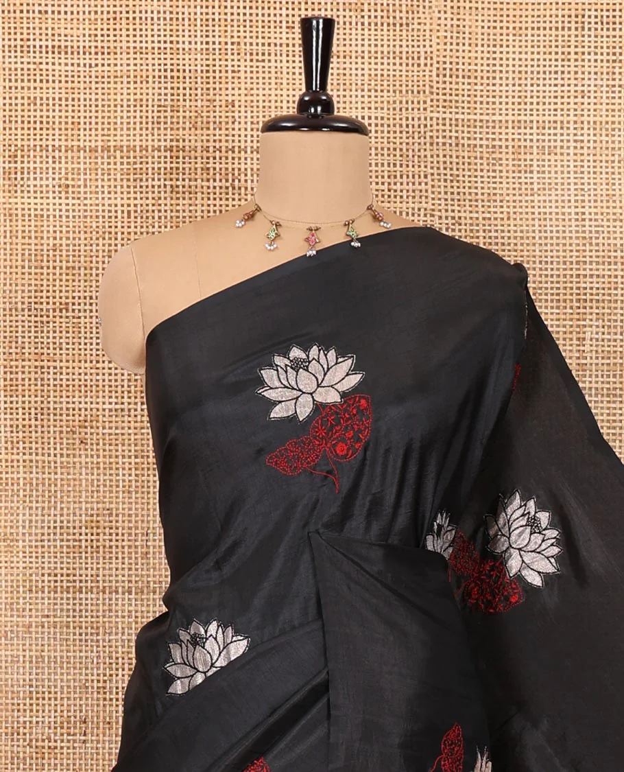 Borderless black floral motifs embroidered fancy tussar saree, floral motifs embroidered pallu, and a plain blouse - Image 2