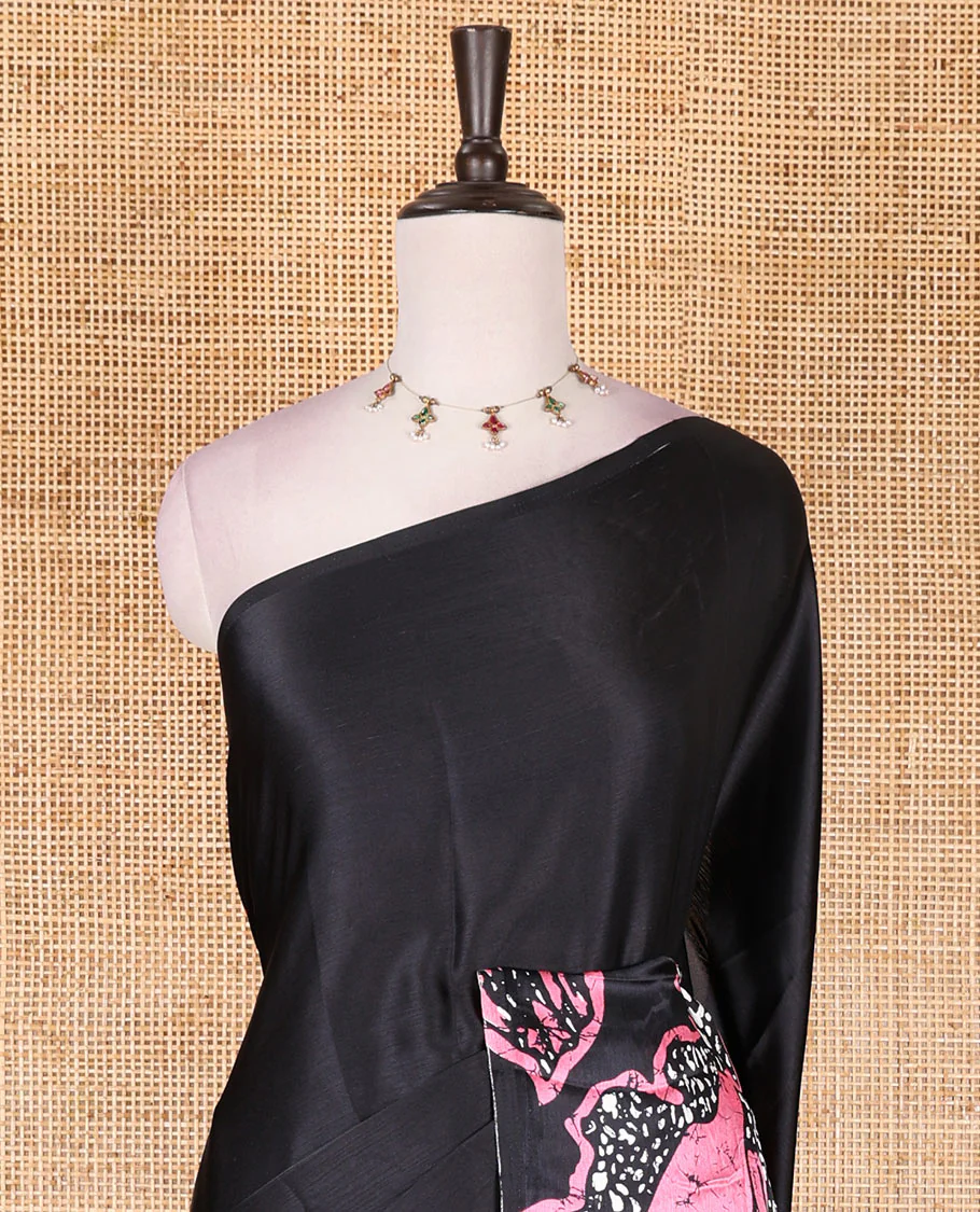Borderless black-light pink batik style abstract digital printed satin crepe saree with blouse of small buttas - Image 3
