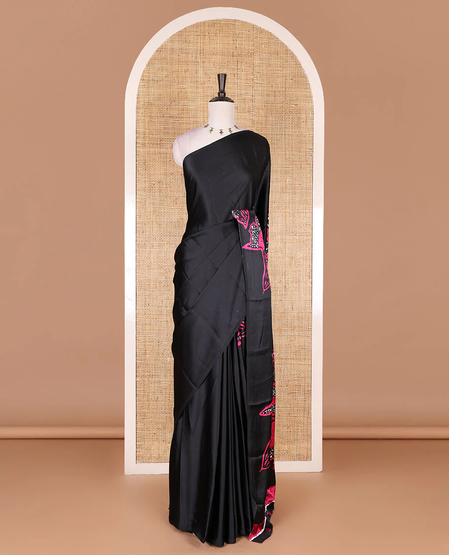 Borderless black-pink batik style abstract digital printed satin crepe saree with blouse of small buttas - Image 2