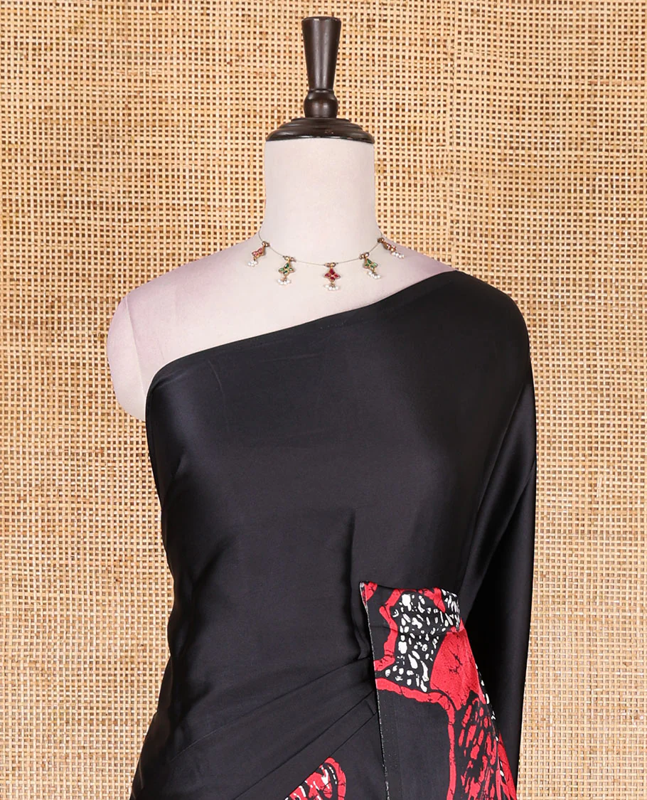 Borderless black-red batik style abstract digital printed satin crepe saree with blouse of small buttas - Image 3