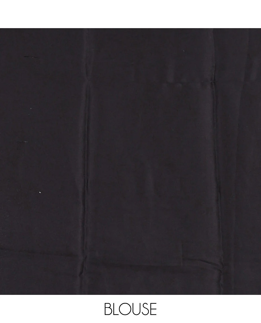 Borderless black-red sunburst motifs batik-style printed gajji silk saree, plain black blouse - Image 4