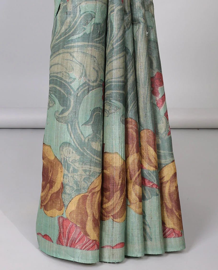 Borderless blue unique floral printed tussar saree - Image 6
