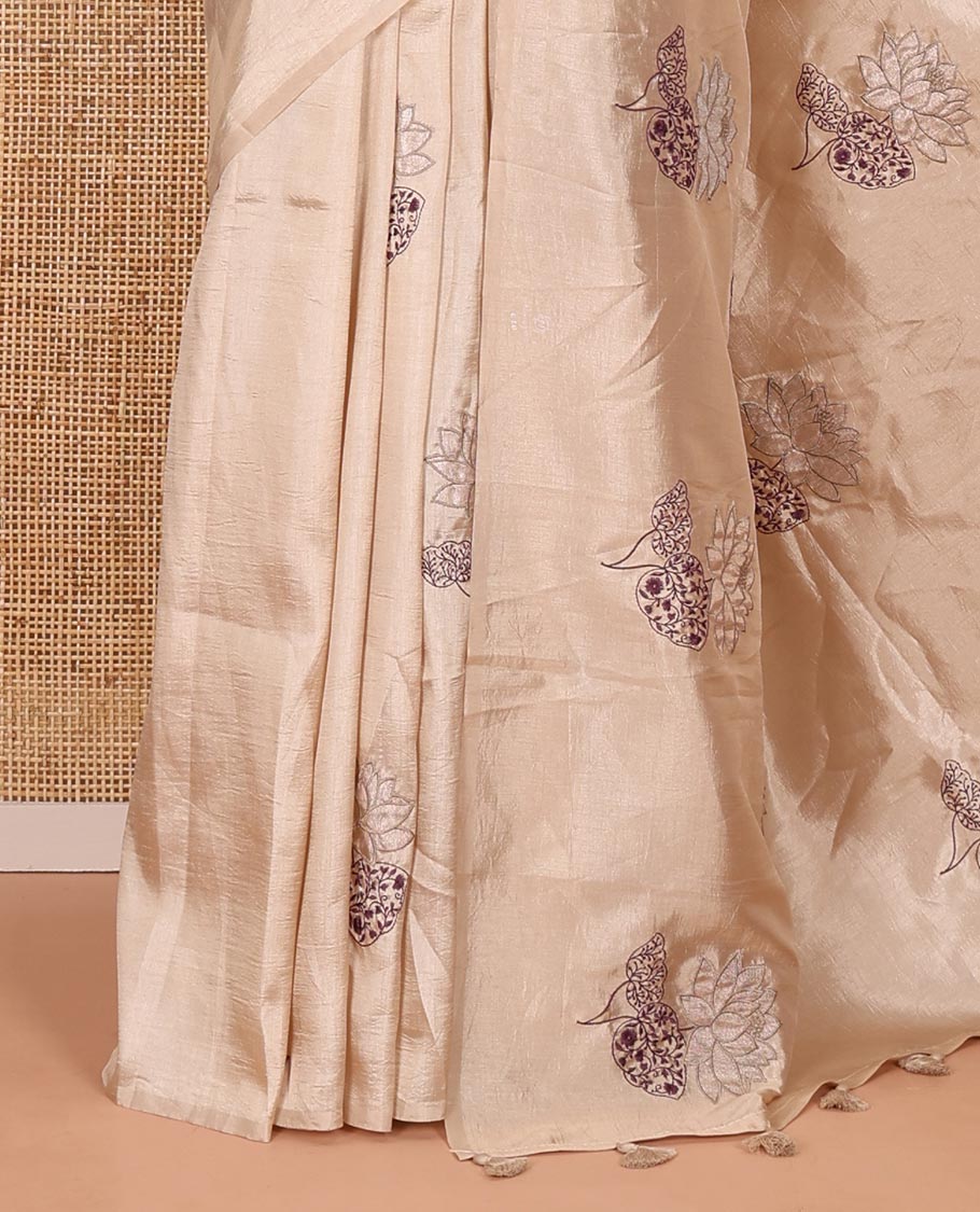 Borderless chikku floral motifs embroidered fancy tussar saree, floral motifs embroidered pallu, and a plain blouse - Image 3