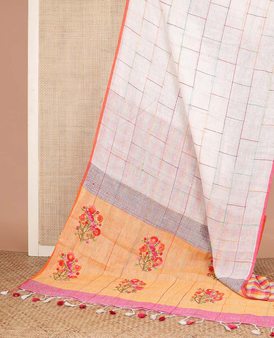Borderless cream checked linen cotton saree, contrast pallu of colorful floral motifs - Image 2