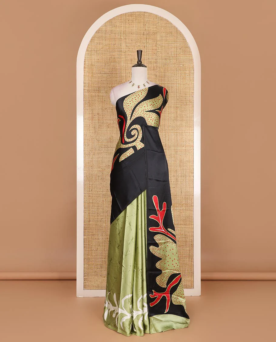 Borderless green abstract style vines batik printed Gajji silk saree, printed pallu, and plain blouse - Image 2