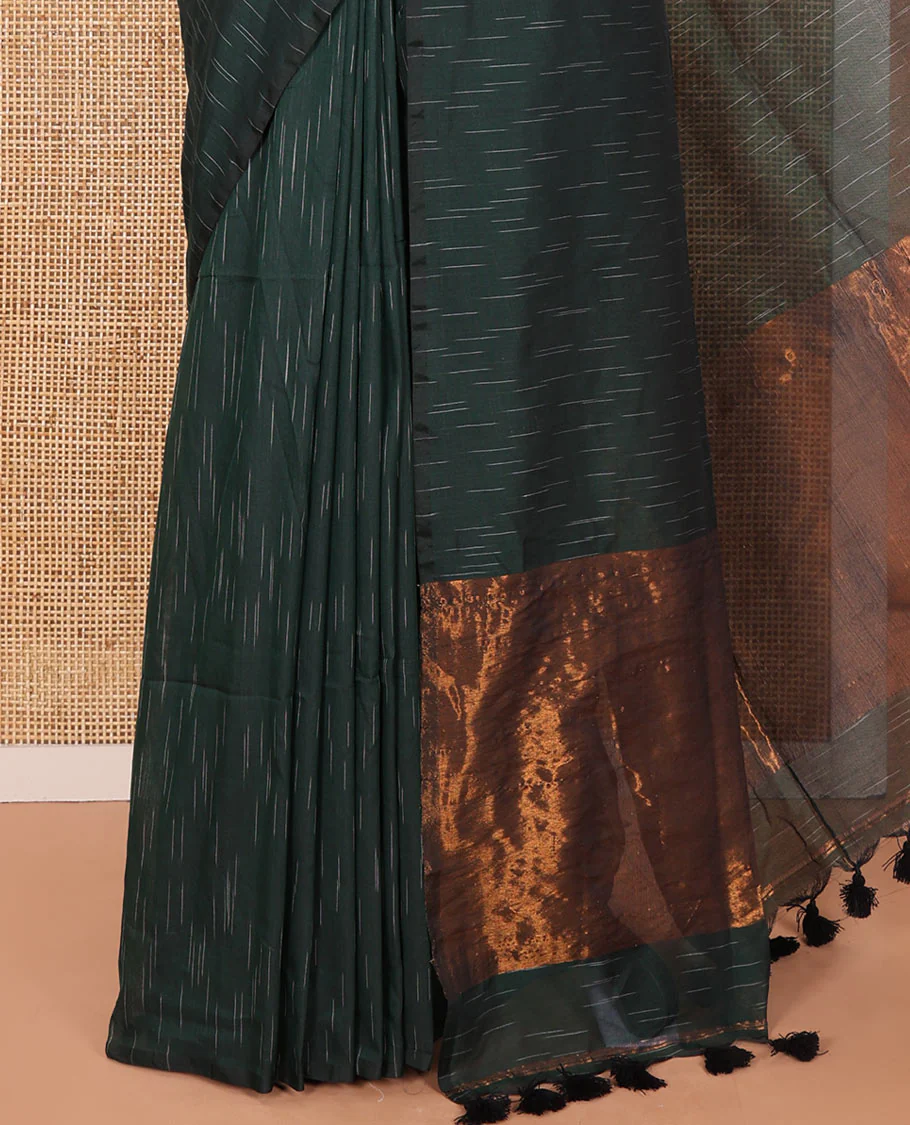 Borderless Green Khadi Mul Cotton Saree Decked with Jharna-Style Waterdrop Motifs, Featuring a Gleaming Zari-Woven Pallu, Paired with a Matching Blouse Replicating the Body Motifs - Image 3