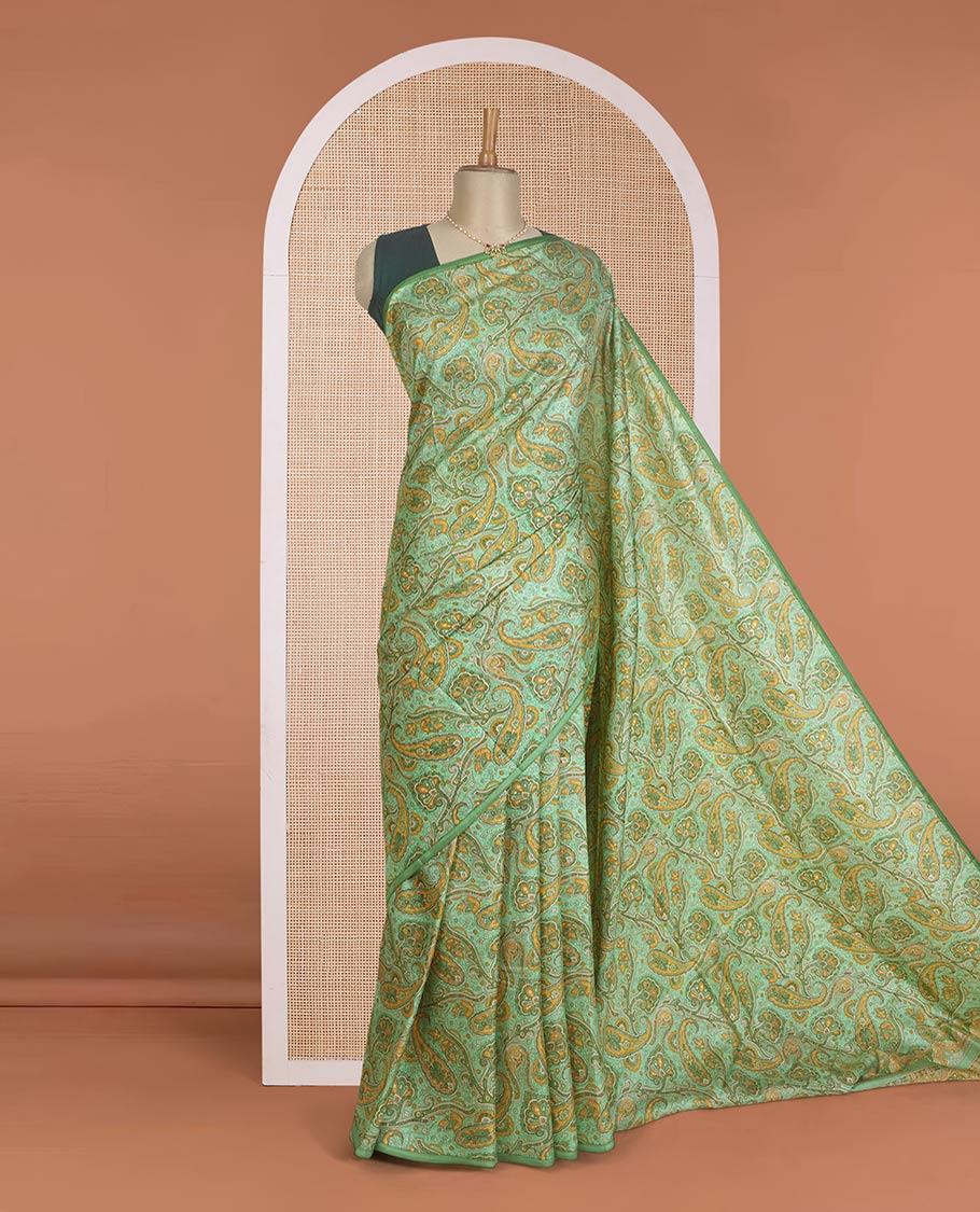 Borderless green paisley motifs printed silk saree, intricately printed pallu - Image 2