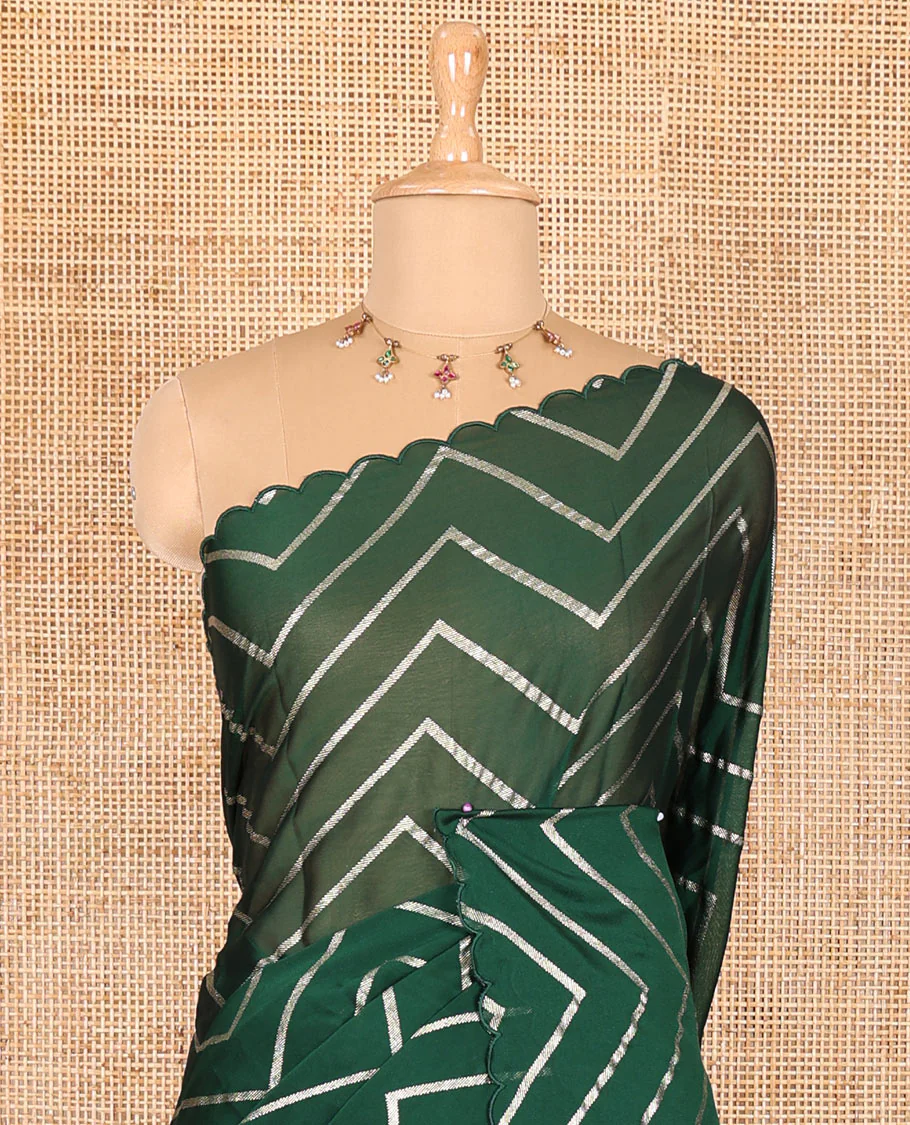 Borderless green zig-zag stripes gold foil printed, scallop-edged rangoli chiffon saree with a matching bandhani dotted blouse - Image 3